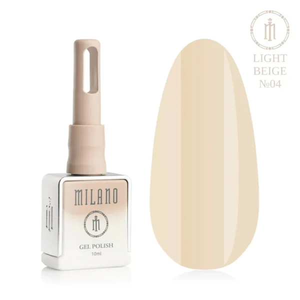 «Презентація гель-лаку Milano Gel Polish Light Beige Premium №04: ліворуч зображено фірмовий квадратний флакон об'ємом 10 мл у ніжно-ліловому градієнтному виконанні з круглим логотипом, а праворуч — великий овальний макет-тіпс, який демонструє вишуканий пудрово-бежевий пастельний відтінок із делікатним рожевим підтоном, на чистому білому тлі»