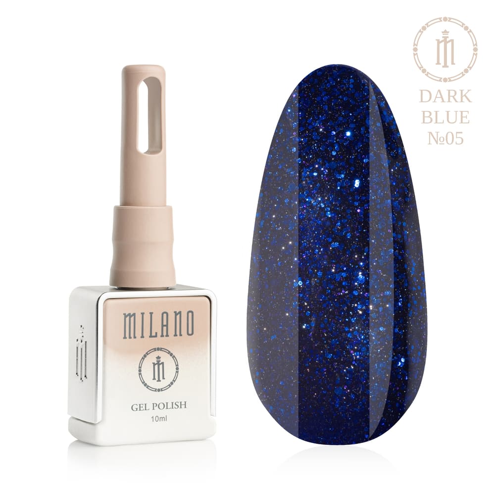 «Презентація гель-лаку Milano Gel Polish Dark Blue Premium №05: ліворуч зображено фірмовий квадратний флакон об'ємом 10 мл у ніжно-нюдовому градієнтному виконанні з круглим логотипом, а праворуч — великий овальний макет-тіпс, який демонструє розкішний темно-синій відтінок з густим космічним шимером, що яскраво мерехтить різнокольоровими блискітками, на чистому білому тлі»