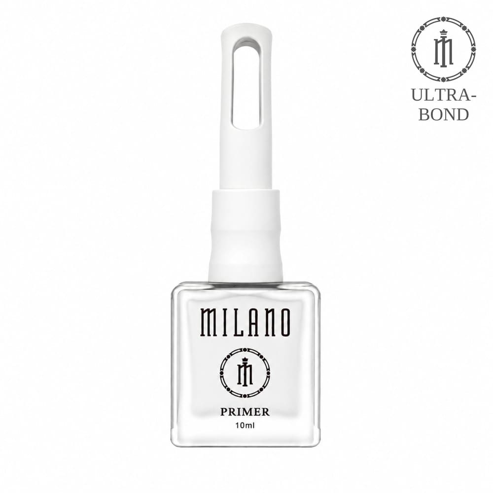 «Презентація безкислотного праймера Milano Ultrabond: квадратний скляний флакон об'ємом 10 мл із прозорою рідиною та фірмовою видовженою білою кришкою з прямокутним отвором. На самому флаконі нанесено чорний брендинг Milano Primer, а у верхньому правому куті розміщено круглий графічний логотип Ultra-Bond, що позначає тип засобу»